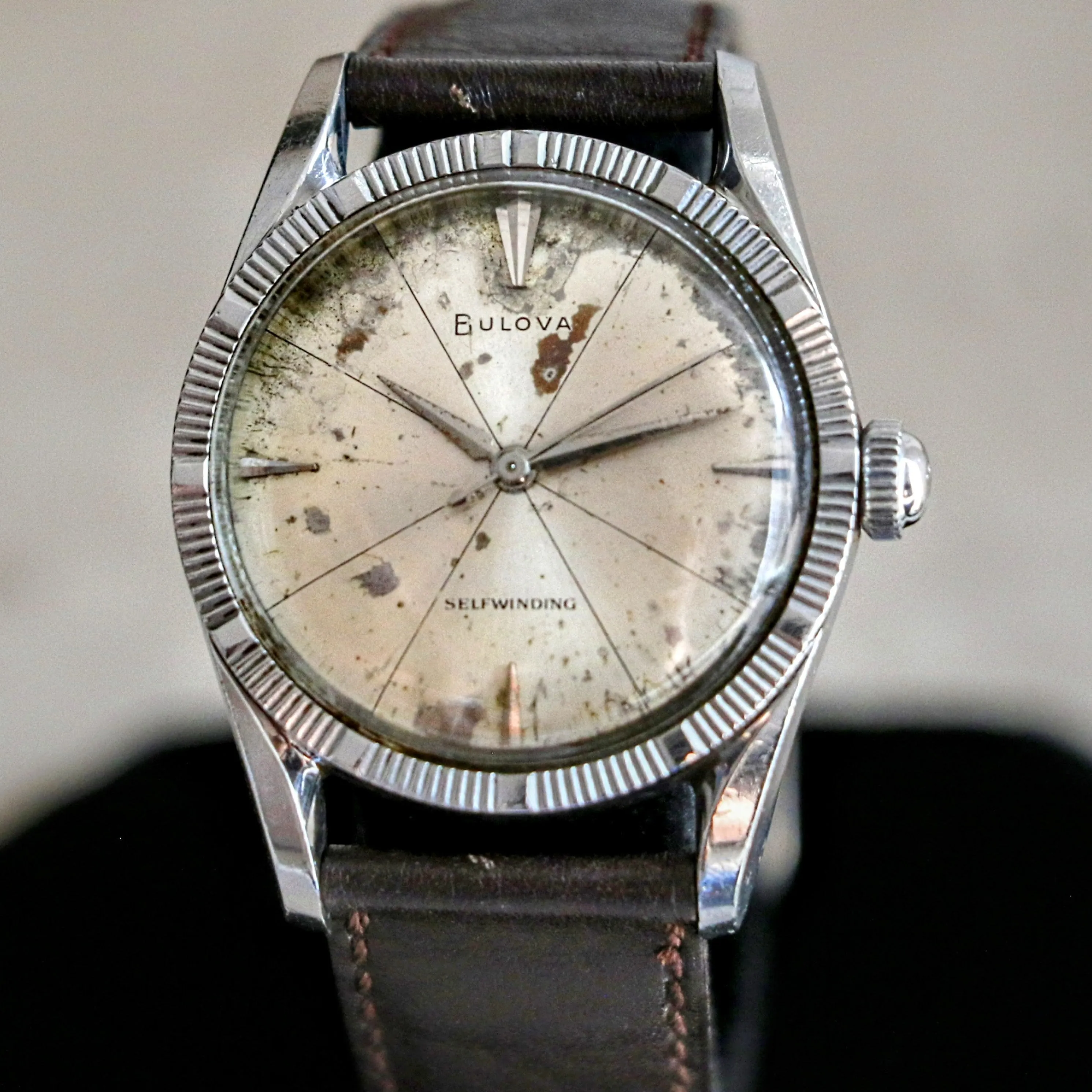 1966 BULOVA Model 511133 "White" Automatic Watch Case Design 17 Jewels Wristwatch