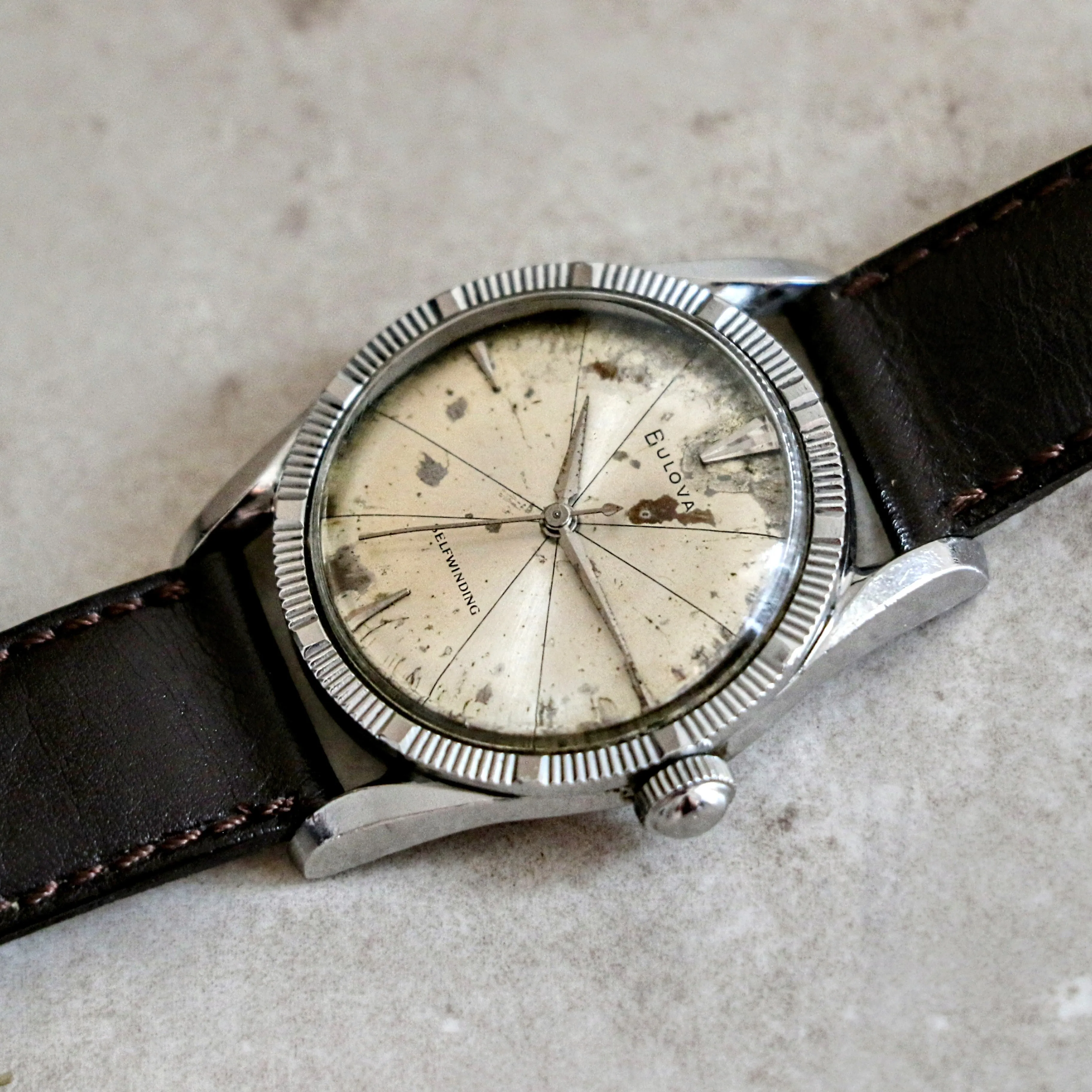 1966 BULOVA Model 511133 "White" Automatic Watch Case Design 17 Jewels Wristwatch