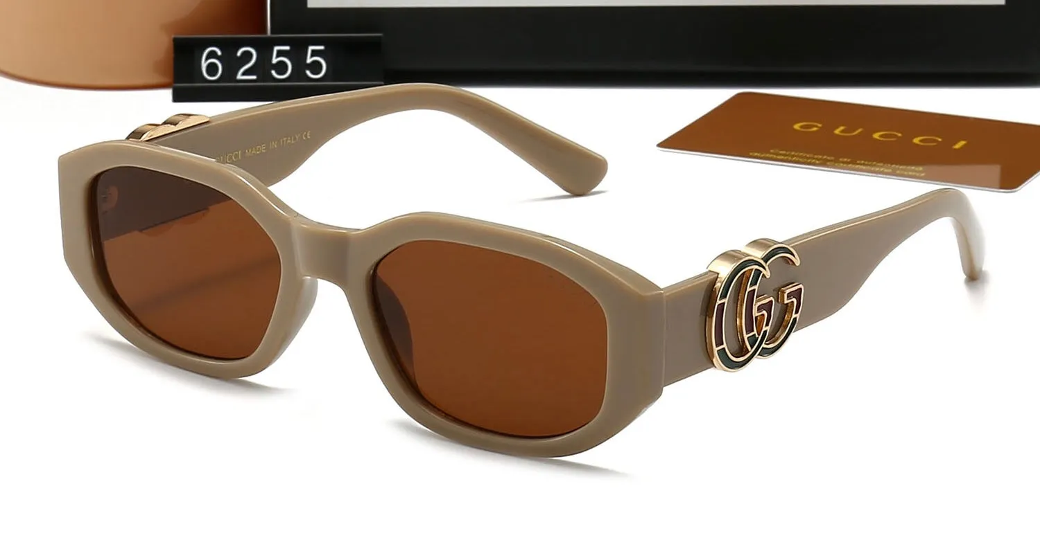 Fashion Sunglasses: SARIA